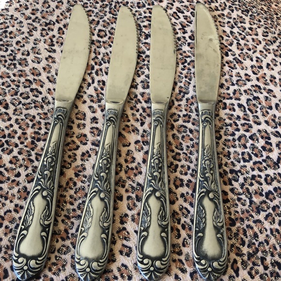 4 butter/dinner aerated knives - Picture 2 of 6